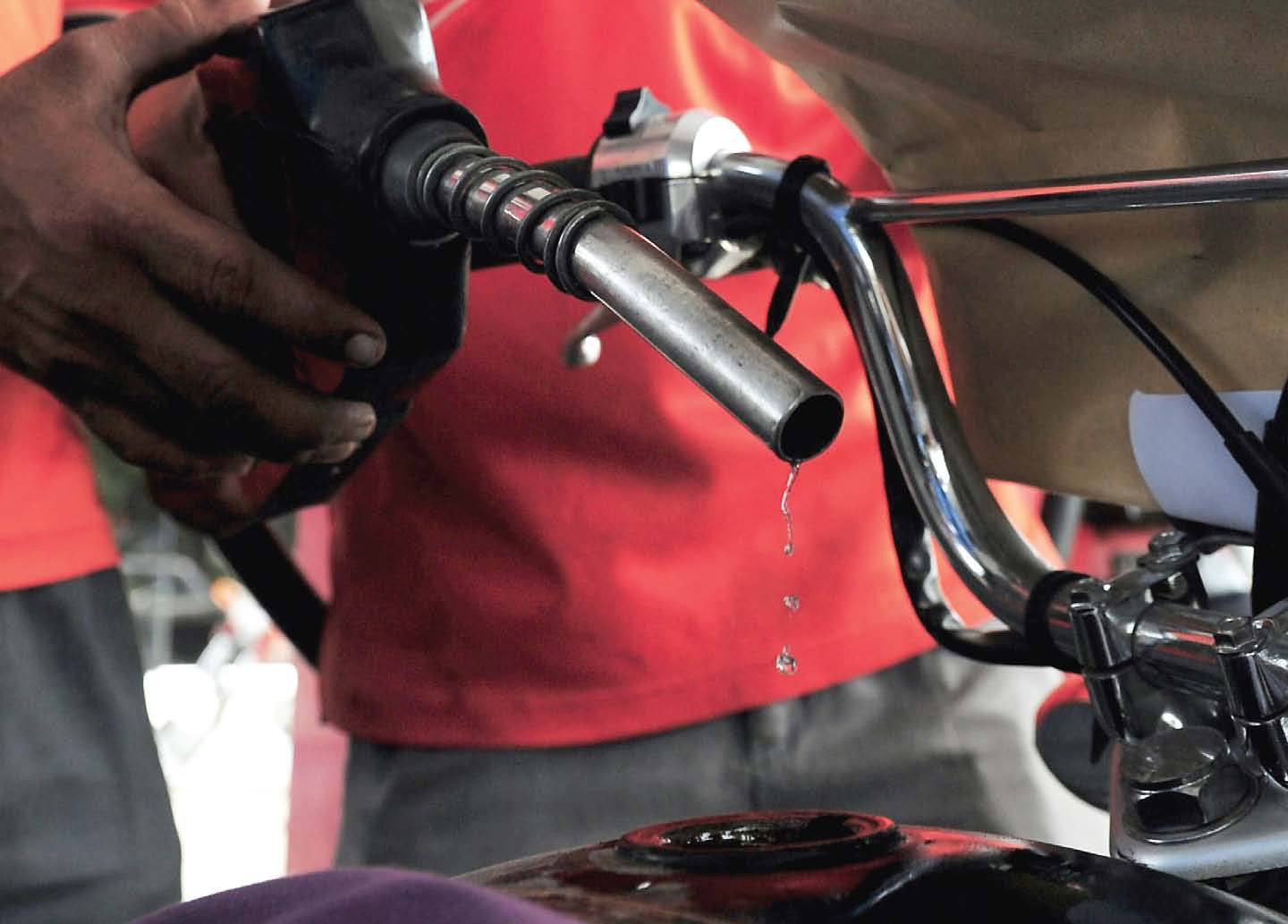 Petrol price likely to rise for next 15 days  | The Express Tribune