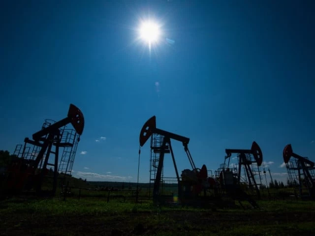 OPEC+ output hike pushes up crude prices amid Russian supply risks | The Express Tribune