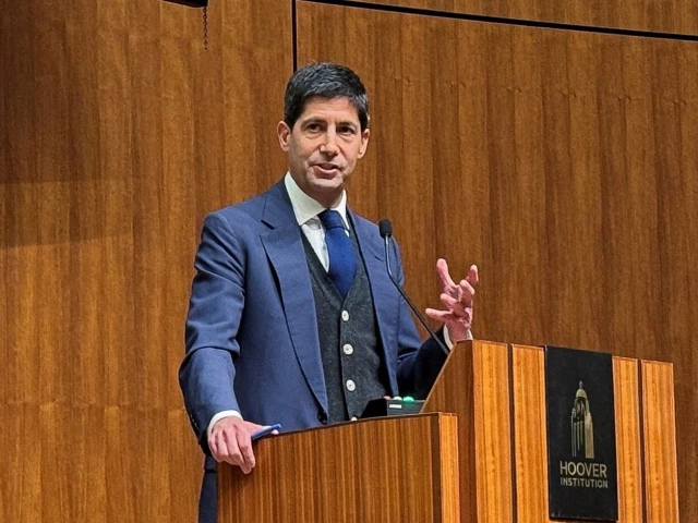 Warsh ‘regime change’ faces steep hurdles | The Express Tribune